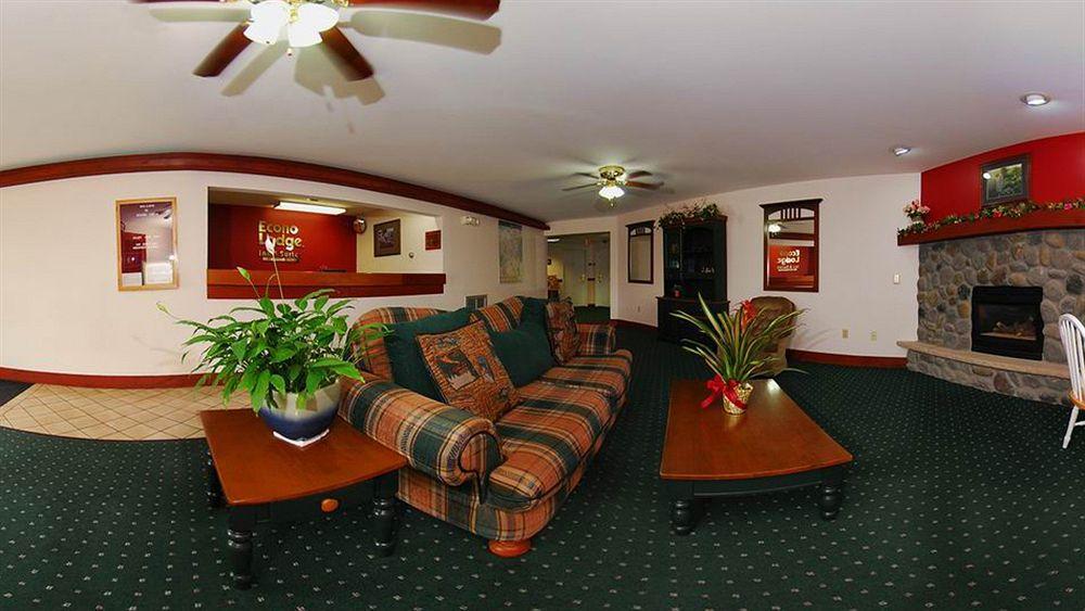 Econo Lodge Inn & Suites Eau Claire Bagian luar foto