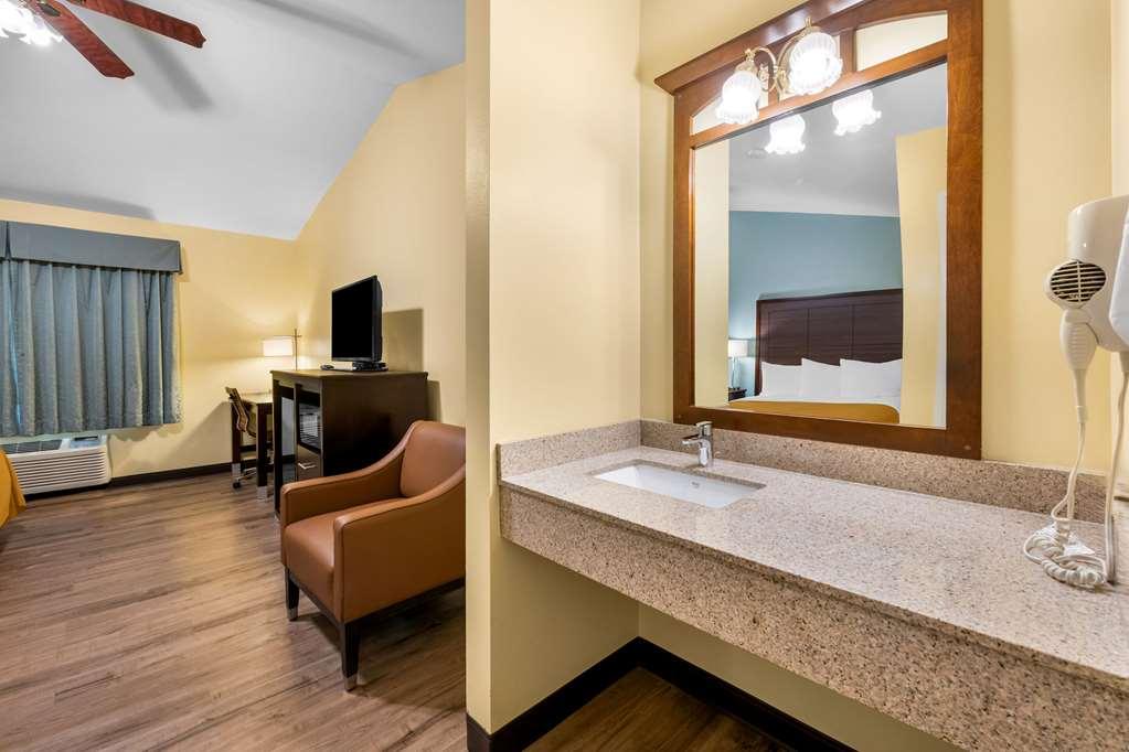 Econo Lodge Inn & Suites Eau Claire Ruang foto