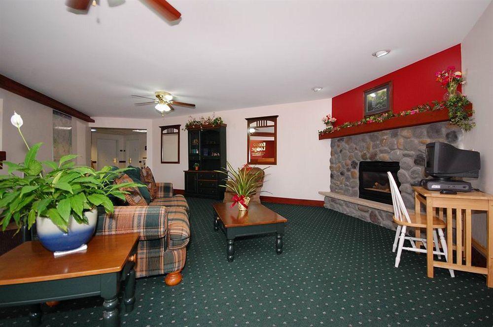 Econo Lodge Inn & Suites Eau Claire Bagian luar foto